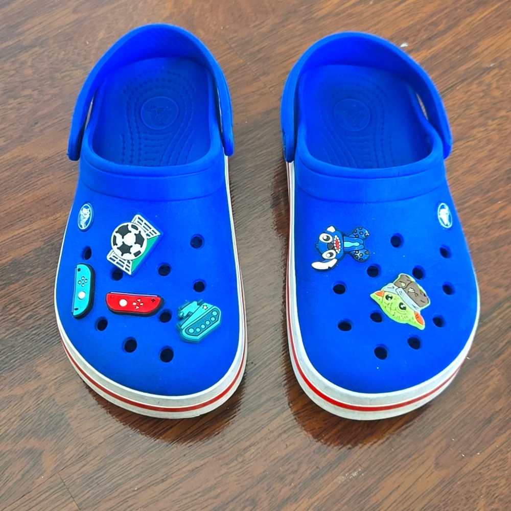 Crocs kids size 4